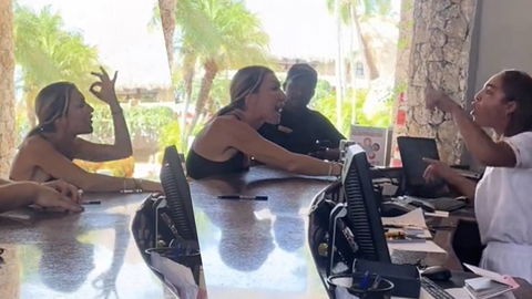 Italiana virale in America dopo aver litigato in un resort: “Cambiatemi la stanza!” preview
